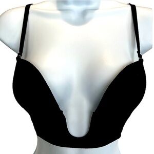 Bikini Top Black Plunging Neckline Adjustable removable Straps.  S